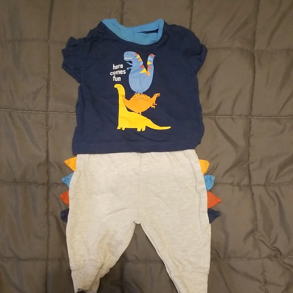Bundles Baby Dinosaur 2-piece Outfit